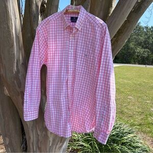 Vineyard Vines Tucker button-down shirt featuring a pink and white plaid pattern